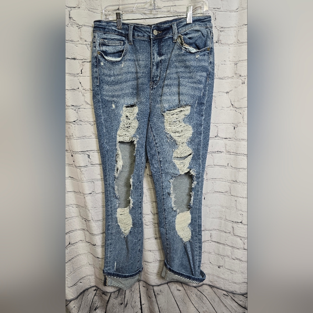 Judy Blue Straight Fit‎ Cropped Distressed Blue Jeans Size 13